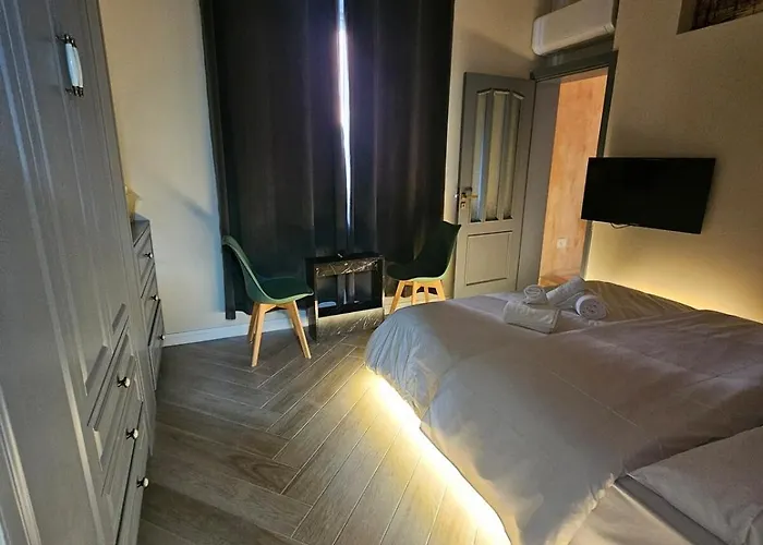 Apartment Myslym Shyri Str *